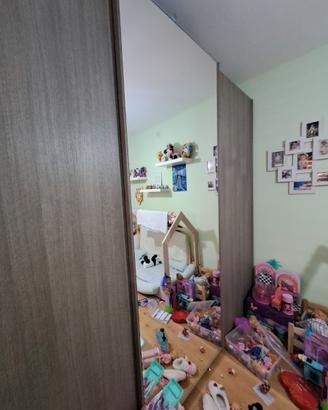 ARMADIO MODERNO ANTE SCORREVOLI CON SPECCHIO