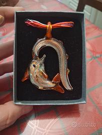 collana in vetro soffiato con delfino