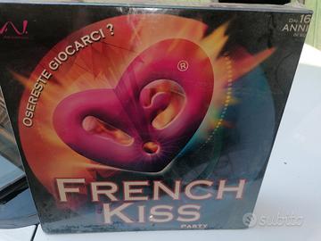 Gioco di vertà e penitenza " FRENCH KISS PARTY"