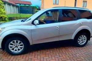 Mahindra XUV500 7 POSTI 2016