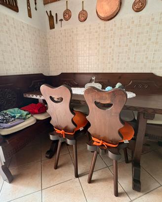 Giropanca con sedie e tavolo