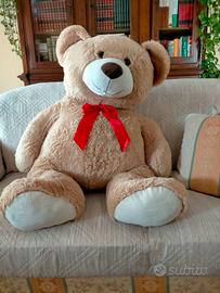 Orso di peluche gigante 