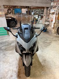 Yamaha T Max