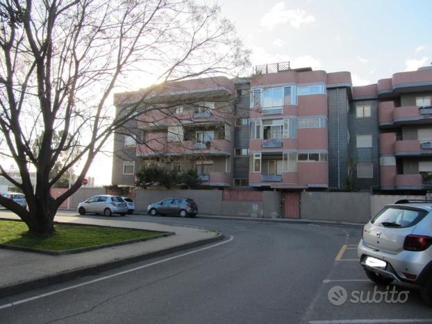 Trivano con terrazza e doppio posto auto