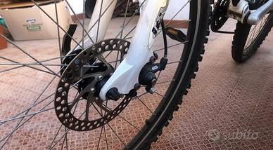 BICICLETTA MOUNTAIN BIKE ROCKRIDER 6 DECATLHON
