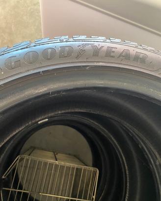 Pneumatici gomme da neve