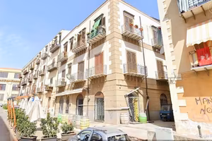 COSTRUZIONE RECENTE CENTRO STORICO