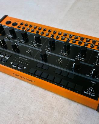 Behringer CRAVE Synth analogico semi-modulare