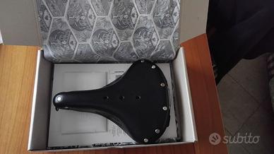 Sella Brooks in pelle B68