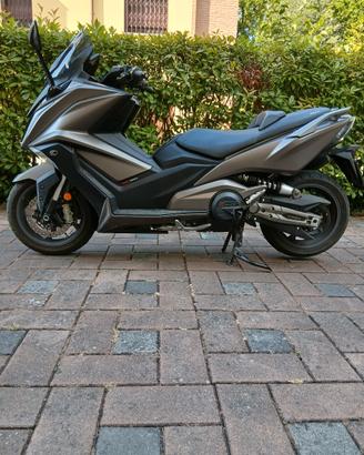 kymco ak 550