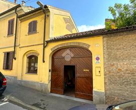 CASA SEMINDIPENDENTE A TORTONA