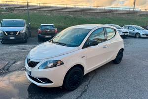 Lancia Ypsilon III 1.0 firefly hybrid Silver s&s 7