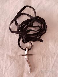 collana Breil con ciondolo a croce 