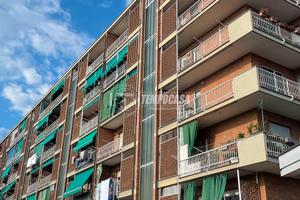 4 LOCALI con BOX AUTO e CANTINA