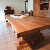 Tavolo legno rustico
