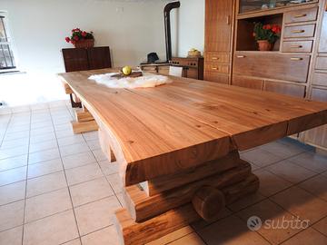 Tavolo legno rustico