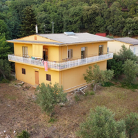 Casa indipendente due piani con terreno agricolo