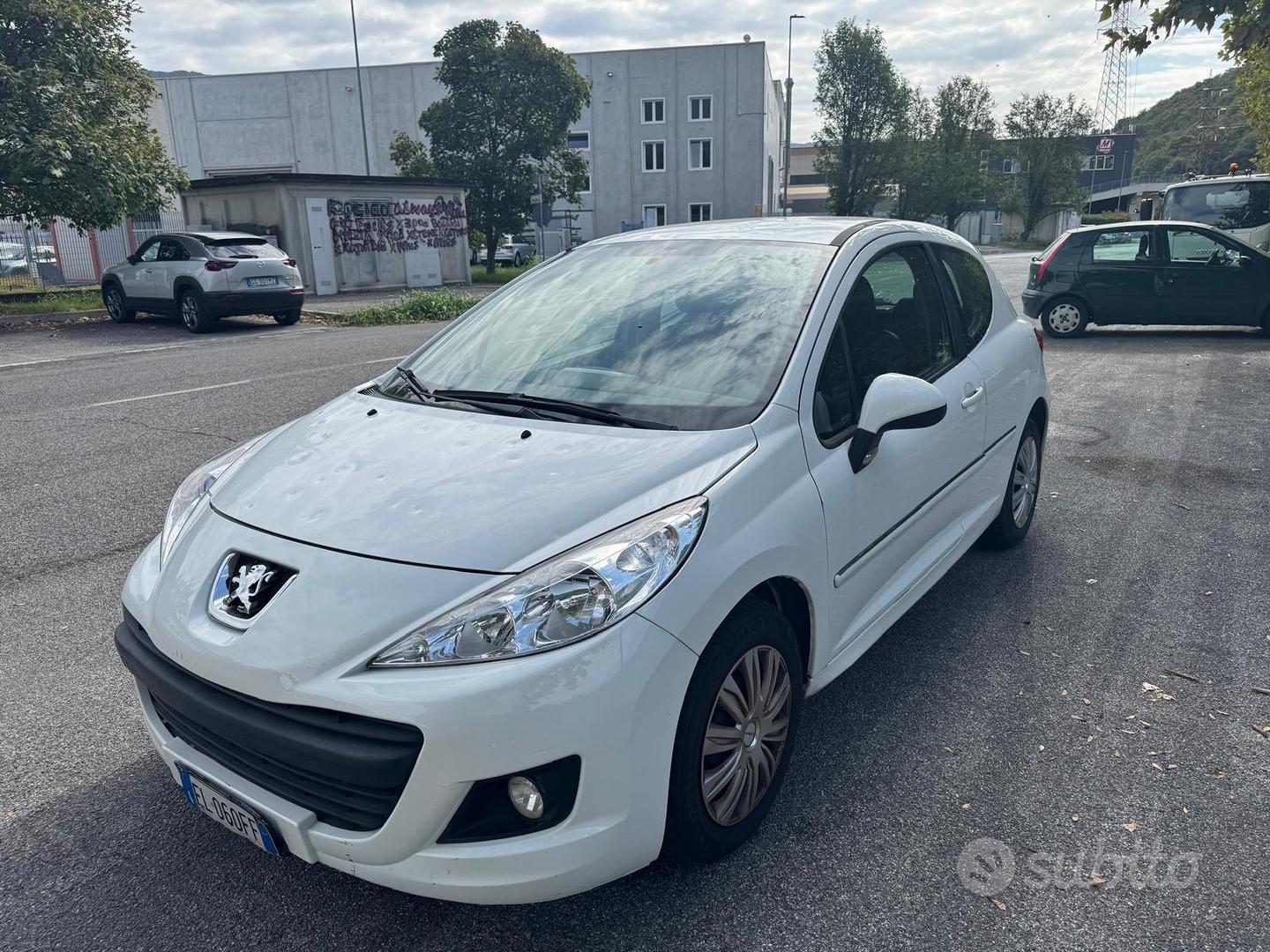 Peugeot 207 2012 photo 2