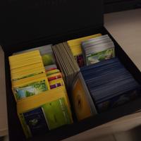 lotto Pokémon 700 carte +90 energie