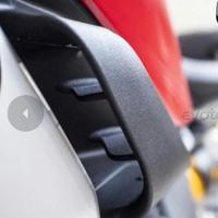 Ali Ducati Streetfighter V2