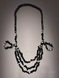 Collana in Pietre Nere e Perle Bianche