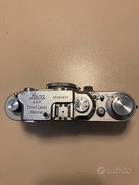 Leica con ottica Leitz