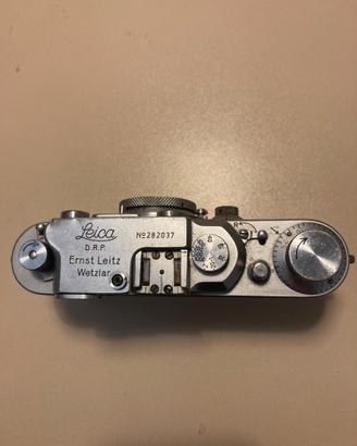 Leica con ottica Leitz