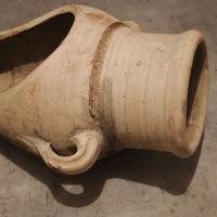 Anfora in terracotta orrizzontale