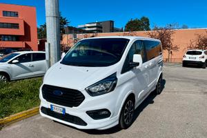 Ford tourneo custum 8 posti ibrido