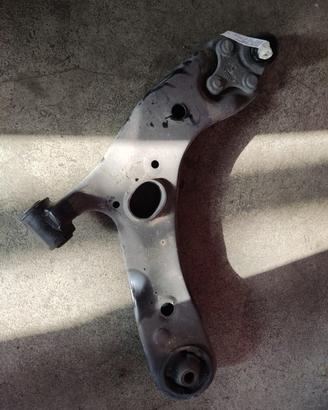 Braccio oscill ant. dx TOYOTA VERSO 1598cc D2016