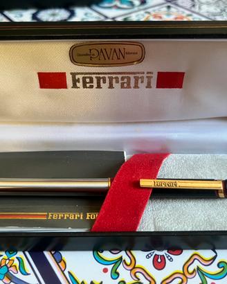 Penna a sfera Ferrari