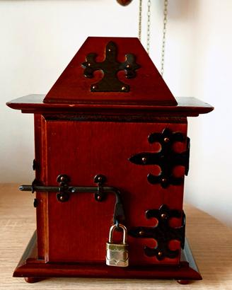 Cofanetto in legno stile medievale 