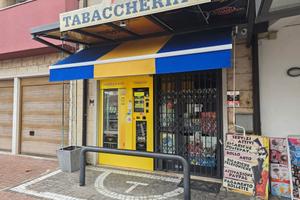 Tabaccheria: Licenza di Tabacchi e somministrazion