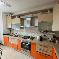 Cucina con elettrodomestici escluso forno