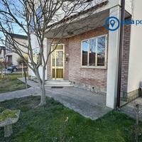 CASA SINGOLA CON SCOPERTO E GARAGE