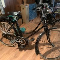 Bicicletta bianchi con motore mosquito