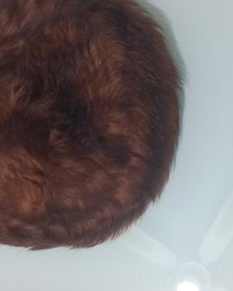 Cappello da donna in pelliccia. 