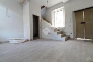 CASA INDIPENDENTE A CASALBUTTANO ED UNITI