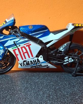 Modellino Yamaha Valentino Rossi