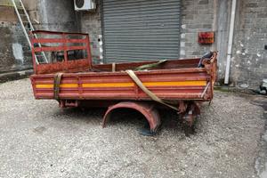 Ribaltabile trilaterale