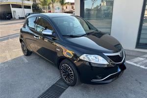 Lancia Ypsilon 1.3 MTJ 95 CAVALLI Platinum ENTRA