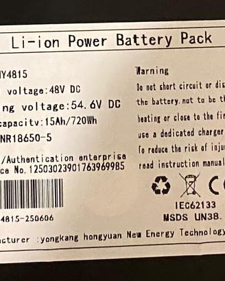 Sostituzione della batteria per monopatino IX5S