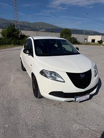 Lancia Ypsilon 1.2 69 CV 5 porte Silver