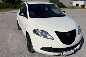Lancia Ypsilon 1.2 69 CV 5 porte Silver