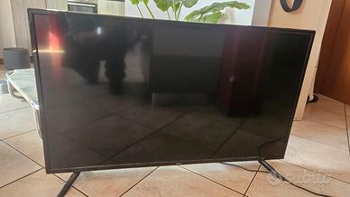 Tv 40 pollici e soundbar 