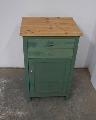 Armadietto in legno di abete colorato verde