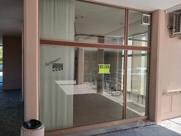 locale commerciale