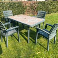 Completo Tavolo e 4 sedie per Giardino