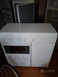 3 ELETTRODOMESTICI 2  GAS E CONGELATORE 