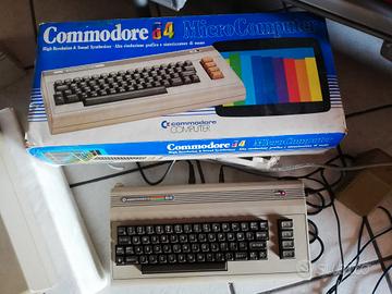 Commodore 64 + lettore floppy + floppy 